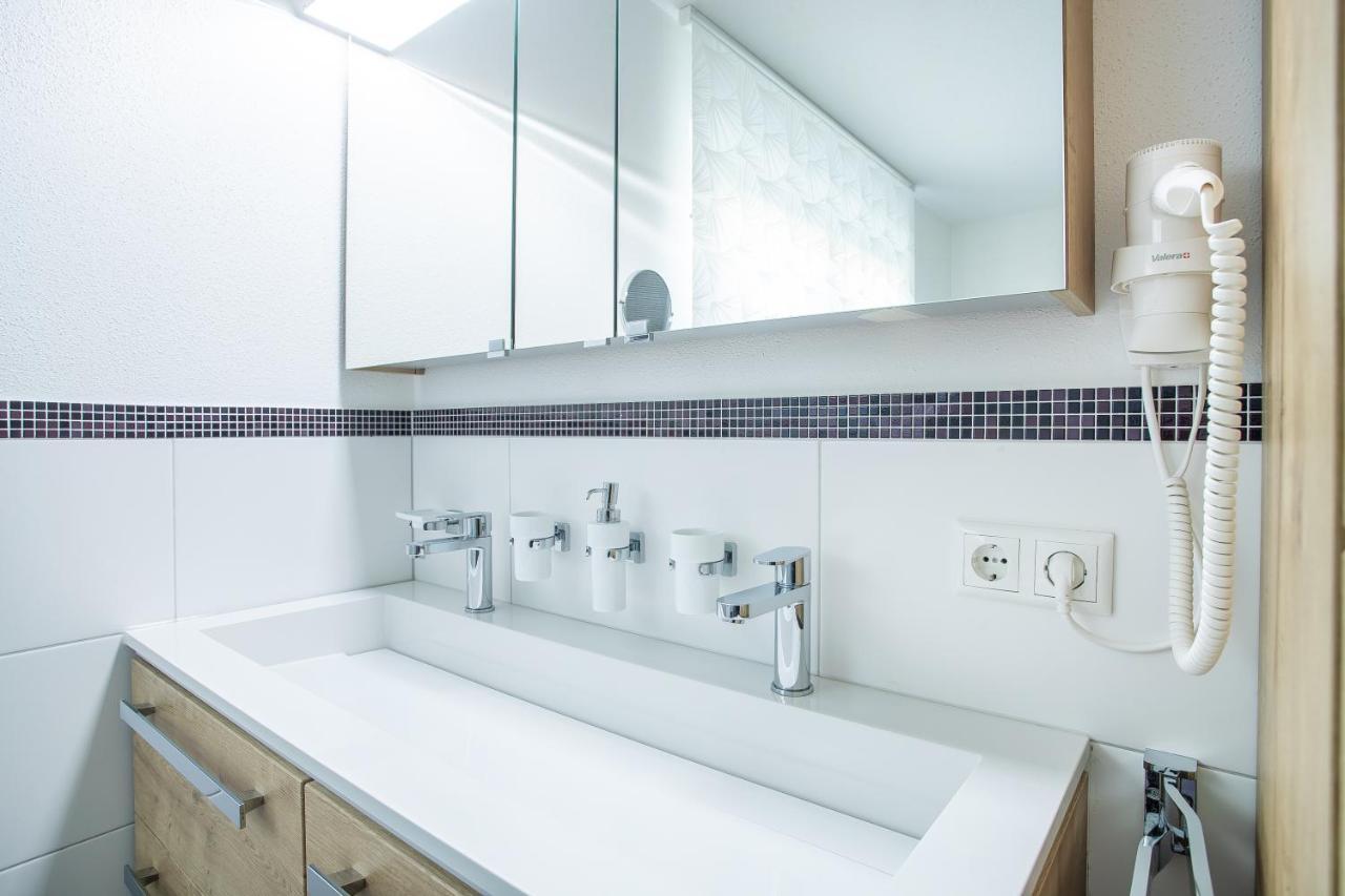 H21 - Modernes Ferienhaus 145Qm, 4Sz, Wellnessbereich Mit Sauna Und Dachterrasse Mit Panoramablick, Kuehlen Und Heizen Mit Geothermie Fügen Exteriér fotografie