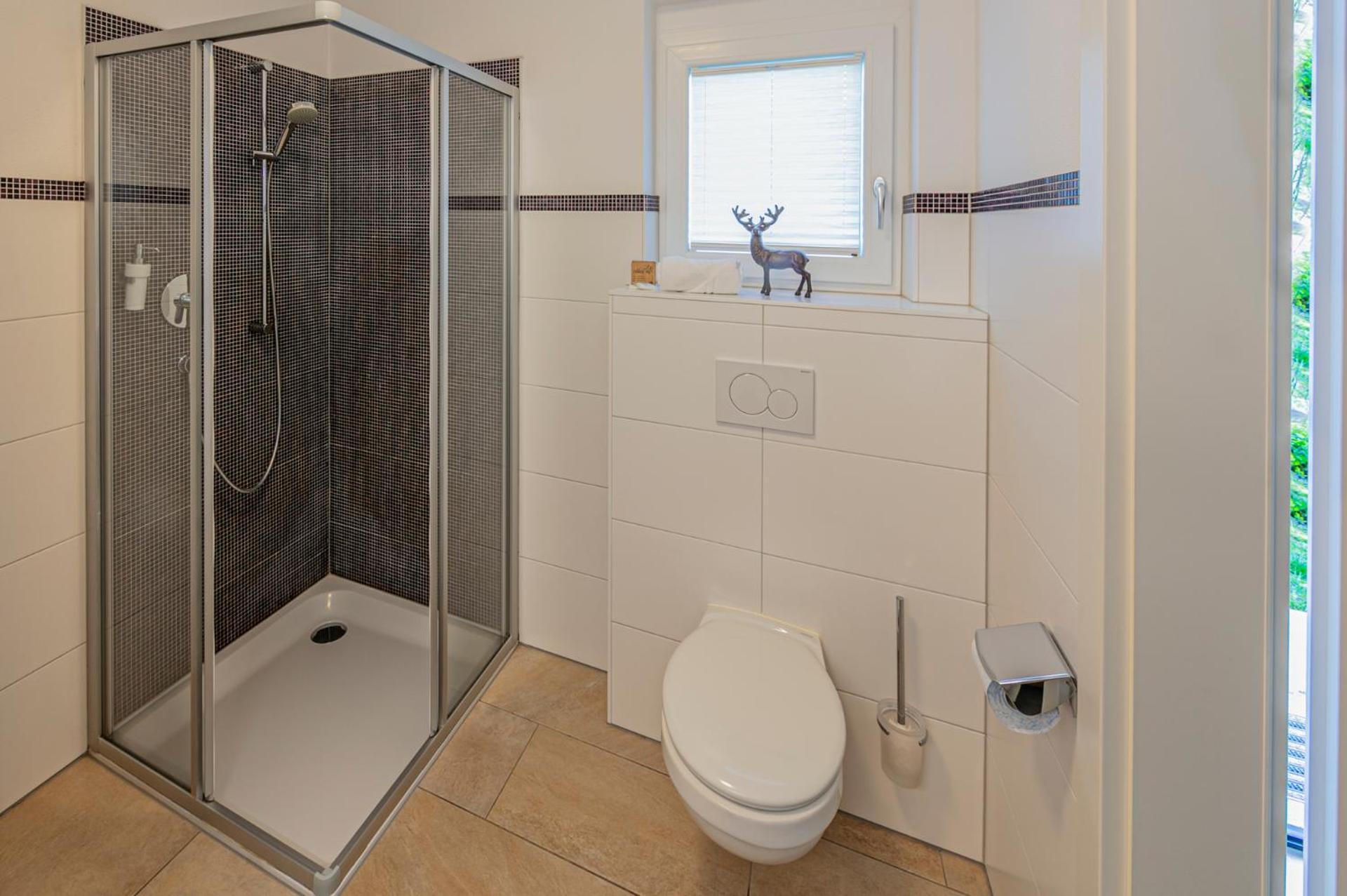 H21 - Modernes Ferienhaus 145Qm, 4Sz, Wellnessbereich Mit Sauna Und Dachterrasse Mit Panoramablick, Kuehlen Und Heizen Mit Geothermie Fügen Exteriér fotografie